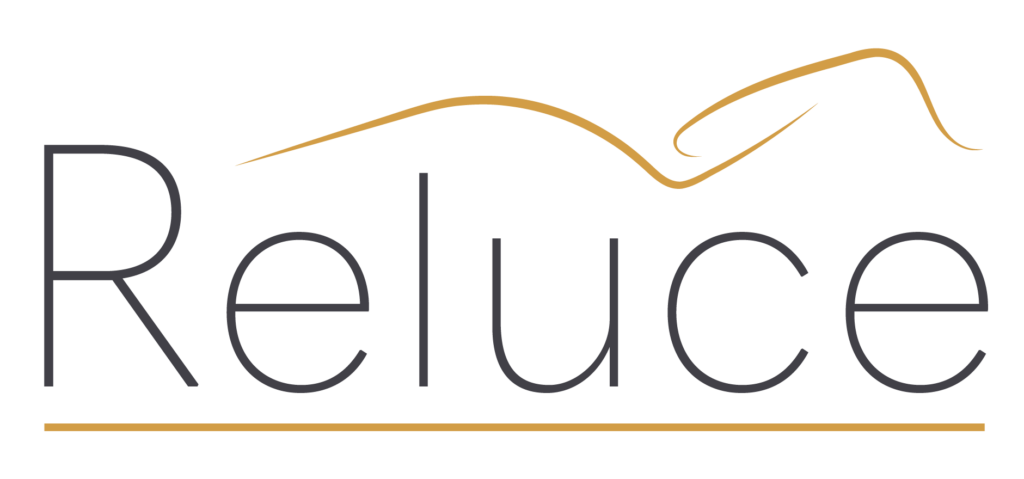 Logo transparente centro estético integral reluce
